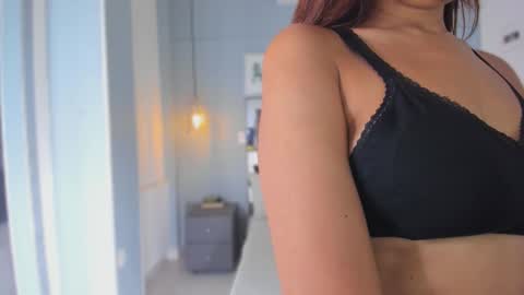 Emma online show from October 15, 2025, 9:59 pm