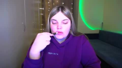 Eva online show from April 8, 2026, 5:24 pm