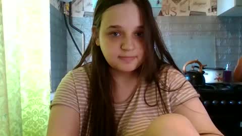 emma_emmochka online show from May 21, 2026, 8:10 am