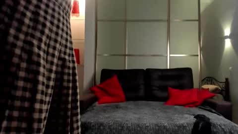 Emma online show from December 19, 2025, 4:52 am