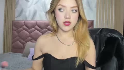 Emma  online show from October 2, 2025, 4:41 am
