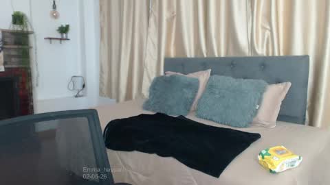 Snapshot of emma_hassani chatting on May 5, 2026, 1:41 pm Tell me Emma online show from May 5, 2026, 1:41 pm