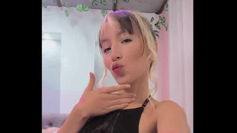 Snapshot of emma_jan_ chatting on June 3, 2026, 7:41 pm Emma jan online show from June 3, 2026, 7:41 pm