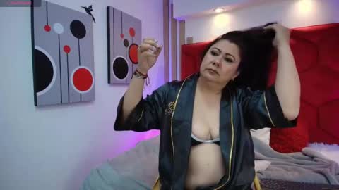 Snapshot of emma_jhomson chatting on April 16, 2026, 12:50 pm Emma 3 online show from April 16, 2026, 12:50 pm