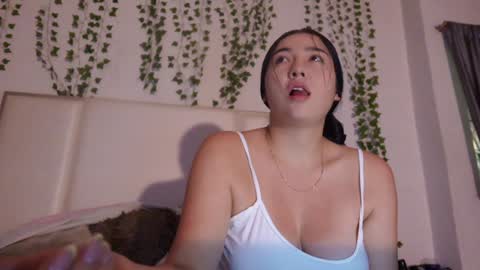 Snapshot of emma_johnson_ chatting on November 21, 2025, 2:10 am emma_johnson_ online show from November 21, 2025, 2:10 am