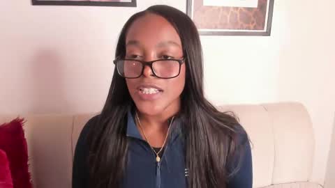 emma_jonness online show from April 23, 2026, 6:32 pm