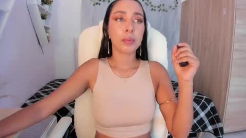 Emma online show from November 24, 2025, 8:08 pm