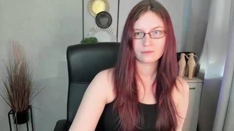 Snapshot of emma_lust94 chatting on June 15, 2026, 5:37 pm emma online show from June 15, 2026, 5:37 pm