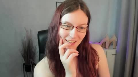 Snapshot of emma_lust94 chatting on July 7, 2026, 6:38 am emma online show from July 7, 2026, 6:38 am