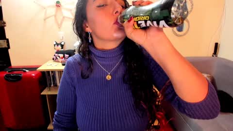 Snapshot of emma_luxy chatting on January 13, 2025, 4:50 am  emma luxy online show from January 13, 2025, 4:50 am