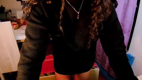 Snapshot of emma_luxy chatting on February 26, 2026, 1:37 am emma luxy online show from February 26, 2026, 1:37 am