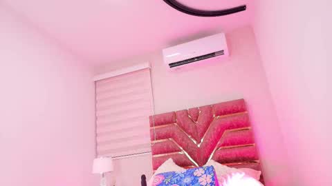 emma online show from November 4, 2025, 12:04 pm