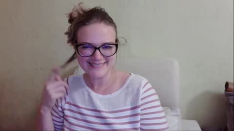 emma_misty_ online show from October 16, 2025, 5:47 pm