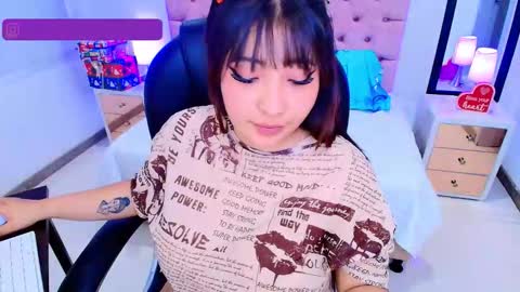 Snapshot of emma_monserratt chatting on December 17, 2025, 8:26 pm Emma Monserratt online show from December 17, 2025, 8:26 pm