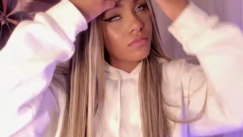 Snapshot of emma_morgann chatting on March 11, 2025, 11:23 am Emma Morgann online show from March 11, 2025, 11:23 am