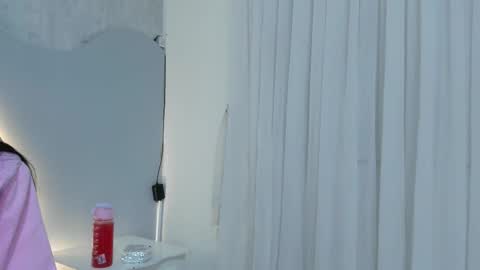 Snapshot of emma_morgann chatting on December 16, 2025, 11:15 am Emma Morgann online show from December 16, 2025, 11:15 am