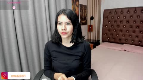Snapshot of emma_petite4u chatting on February 12, 2025, 7:56 pm Emma online show from February 12, 2025, 7:56 pm