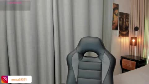 Snapshot of emma_petite4u chatting on February 20, 2025, 6:24 pm Emma online show from February 20, 2025, 6:24 pm