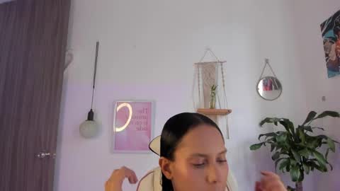 Emma online show from April 6, 2026, 6:20 pm