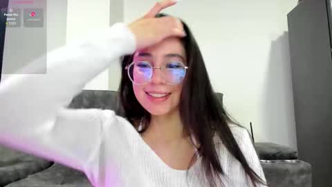 Emma online show from December 2, 2025, 4:18 am