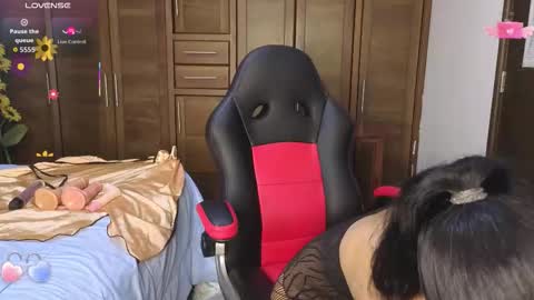 Snapshot of emma_stefania chatting on February 20, 2026, 8:20 pm Emma online show from February 20, 2026, 8:20 pm