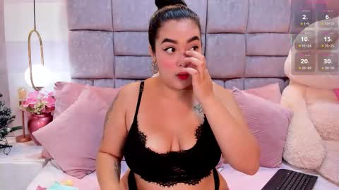 Snapshot of emma_stoonne chatting on November 26, 2025, 5:03 pm Emma online show from November 26, 2025, 5:03 pm