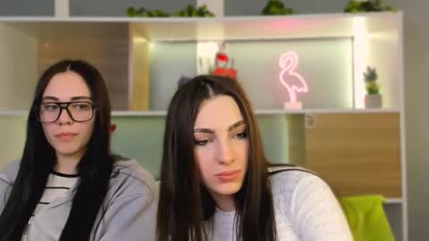 emma_swee online show from February 23, 2026, 12:24 pm