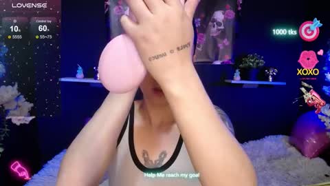 Snapshot of emma_sweethot chatting on February 13, 2026, 5:53 pm Emma Black online show from February 13, 2026, 5:53 pm