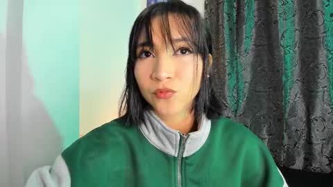 emma_woods__ online show from September 9, 2025, 2:44 am