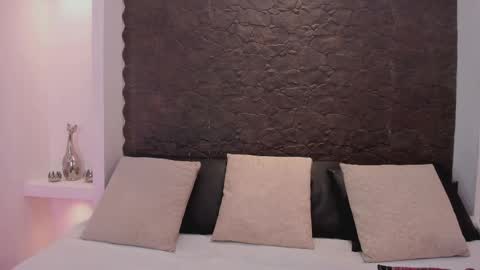 emma_woods__ online show from October 20, 2025, 7:47 pm