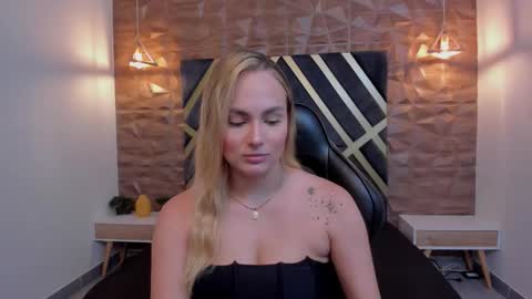 EMMA online show from December 18, 2025, 5:30 pm