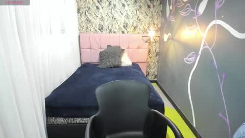 Emma Evans online show from February 15, 2025, 11:50 am