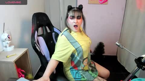 modelo independente online show from November 27, 2025, 2:46 am