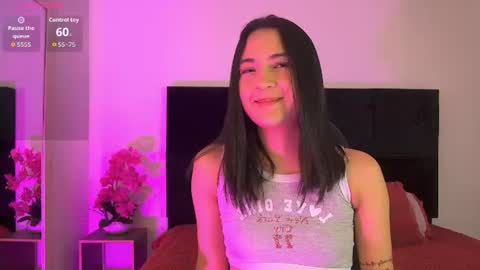 Snapshot of emmabeel chatting on June 27, 2026, 11:37 am Emma online show from June 27, 2026, 11:37 am