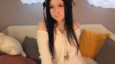 emmablissa online show from June 25, 2026, 5:12 am