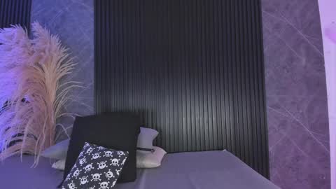 emmaclark_1 online show from March 30, 2026, 7:15 pm