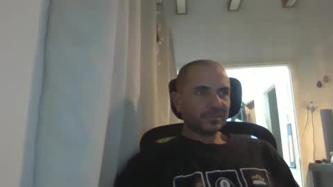 Ariel online show from February 18, 2025, 8:25 pm