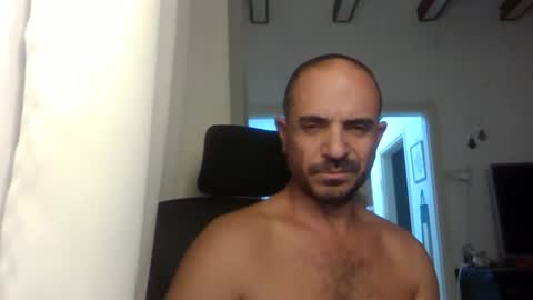 Ariel online show from September 9, 2025, 9:03 pm