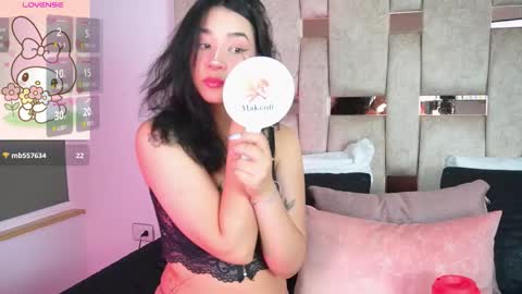 emmajohanson online show from November 24, 2025, 7:02 pm