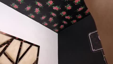 Emma online show from February 7, 2025, 1:32 pm