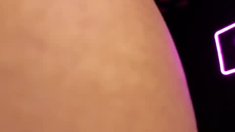 Emma online show from February 11, 2025, 7:48 pm