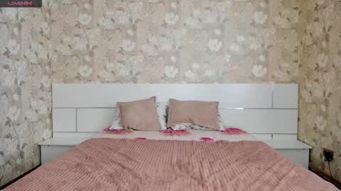 Snapshot of emmalendyson chatting on November 14, 2025, 5:28 am emmalendyson online show from November 14, 2025, 5:28 am