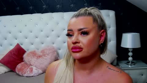 Emma Mavis online show from December 28, 2024, 1:38 pm