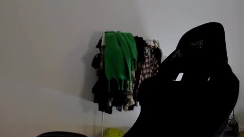 Emma online show from December 5, 2024, 8:00 pm