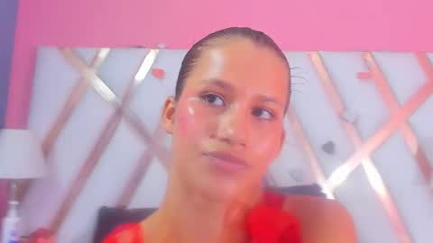 Snapshot of emmapetty chatting on September 27, 2025, 9:31 pm Emmapetty online show from September 27, 2025, 9:31 pm