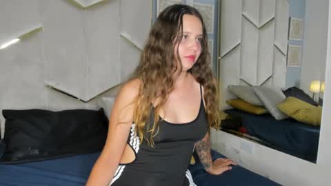 Snapshot of emmarichards_ chatting on June 11, 2026, 12:43 am Emma Richards online show from June 11, 2026, 12:43 am