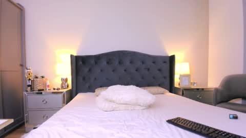 Snapshot of emmatwerk chatting on January 14, 2026, 2:28 am Emma online show from January 14, 2026, 2:28 am