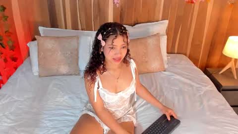 EMMAWILIAMS online show from February 4, 2026, 12:22 pm