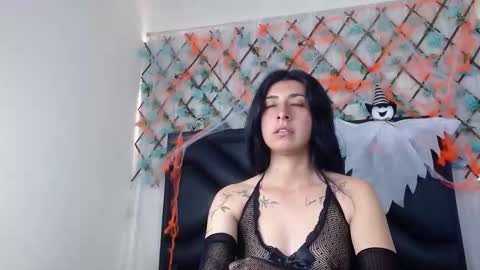 Snapshot of emmawillliams chatting on November 2, 2025, 6:21 pm Emma online show from November 2, 2025, 6:21 pm