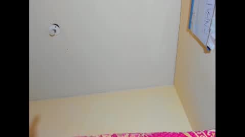 hi im emmalina welcome to your happy place online show from December 21, 2024, 7:49 pm